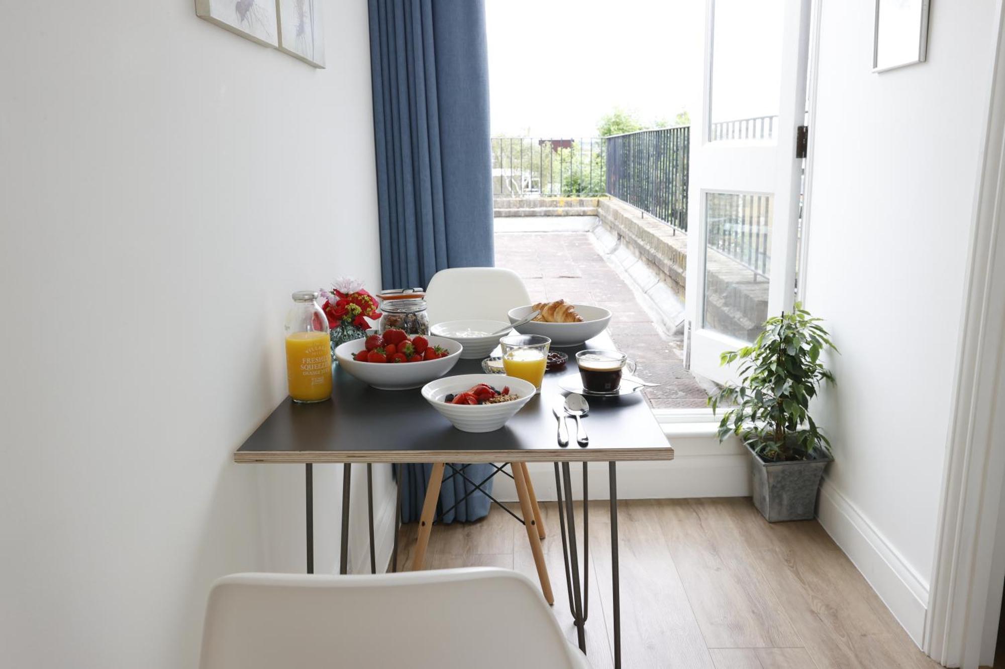 Wimbledon Park Bed & Breakfast London Bagian luar foto
