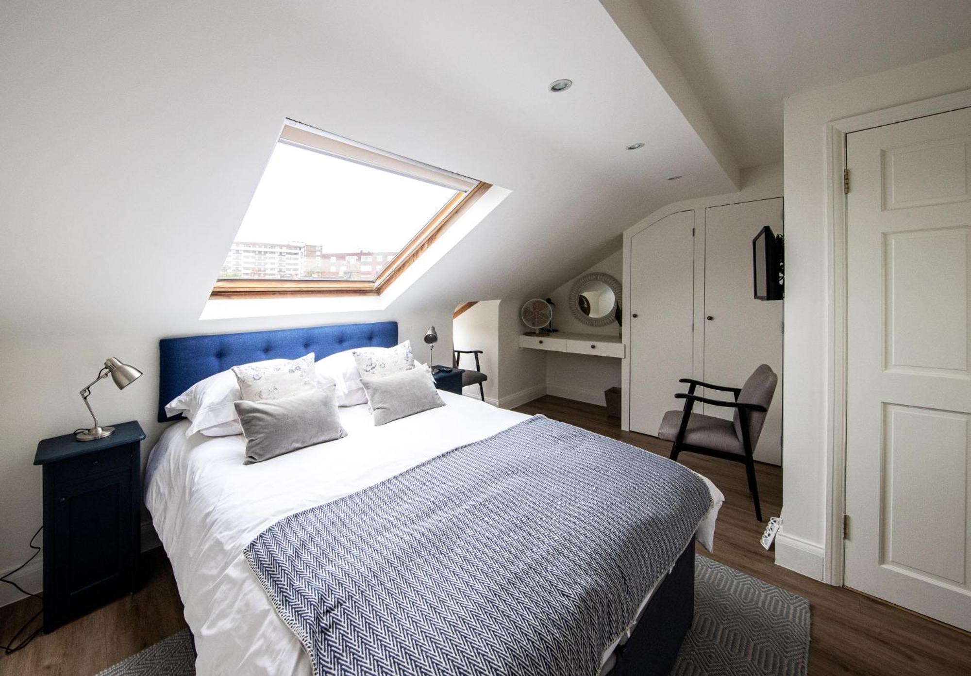 Wimbledon Park Bed & Breakfast London Bagian luar foto